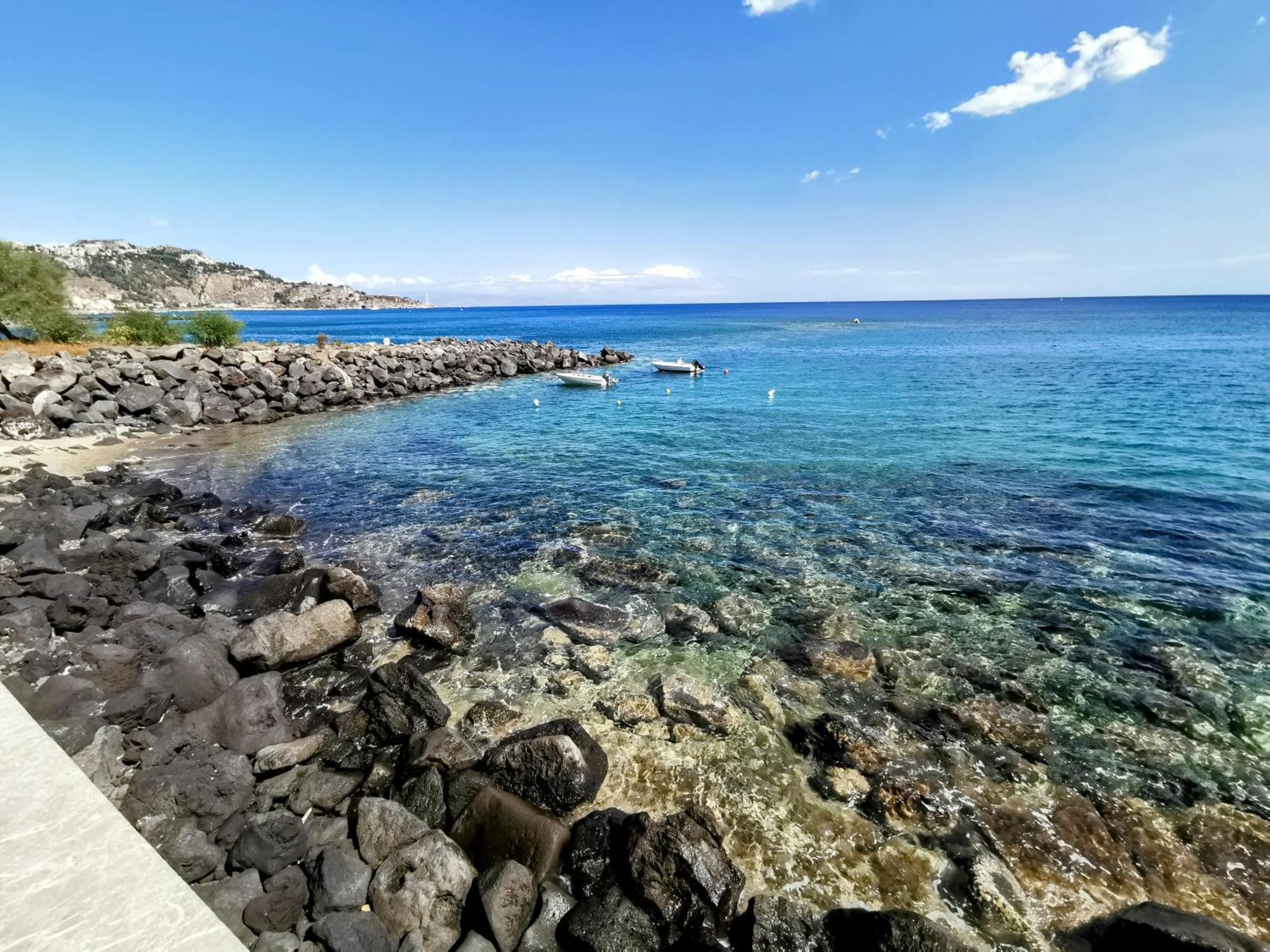 Super Panorama & Astonishing Apartment Seaview Giardini Naxos Esterno foto