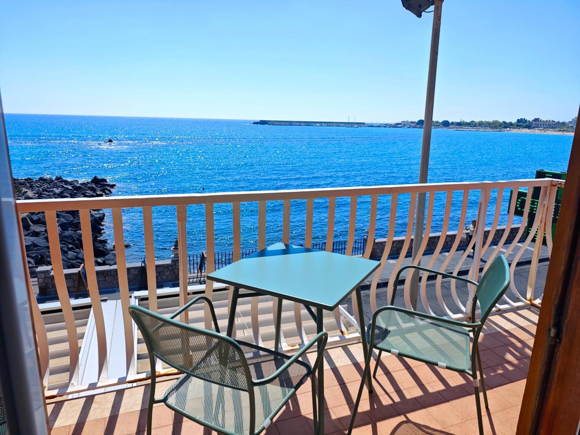 Super Panorama & Astonishing Apartment Seaview Giardini Naxos Esterno foto
