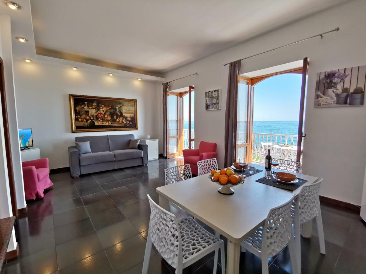 Super Panorama & Astonishing Apartment Seaview Giardini Naxos Esterno foto